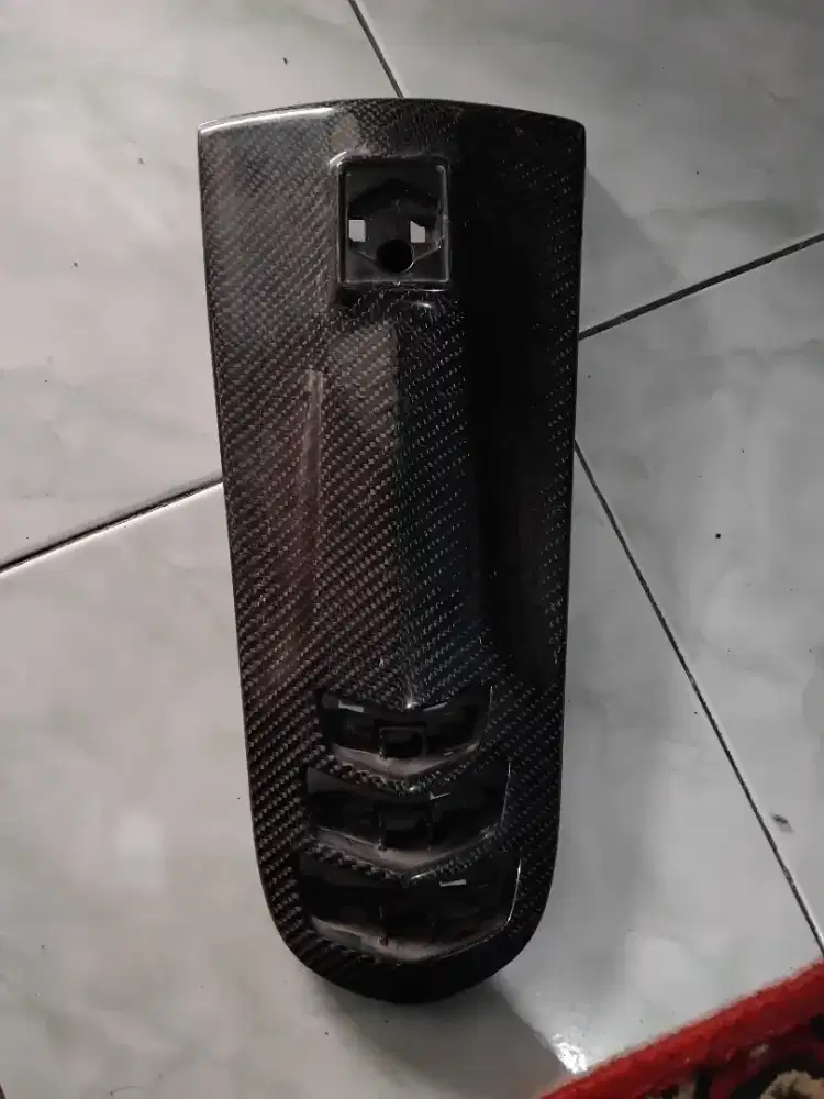 Dasi karbon kevlar original vespa LX iget 125 Facelift