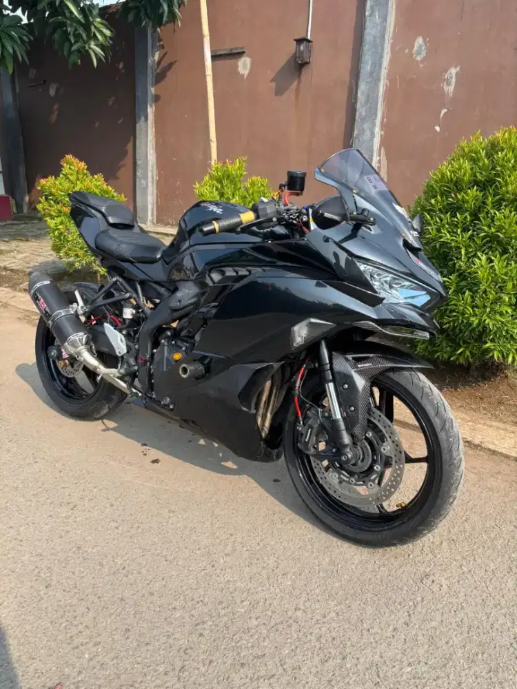 Kawasaki Zx25r Tahun 2023 Tangerang Black Non ABS Mulus Siap Pakai