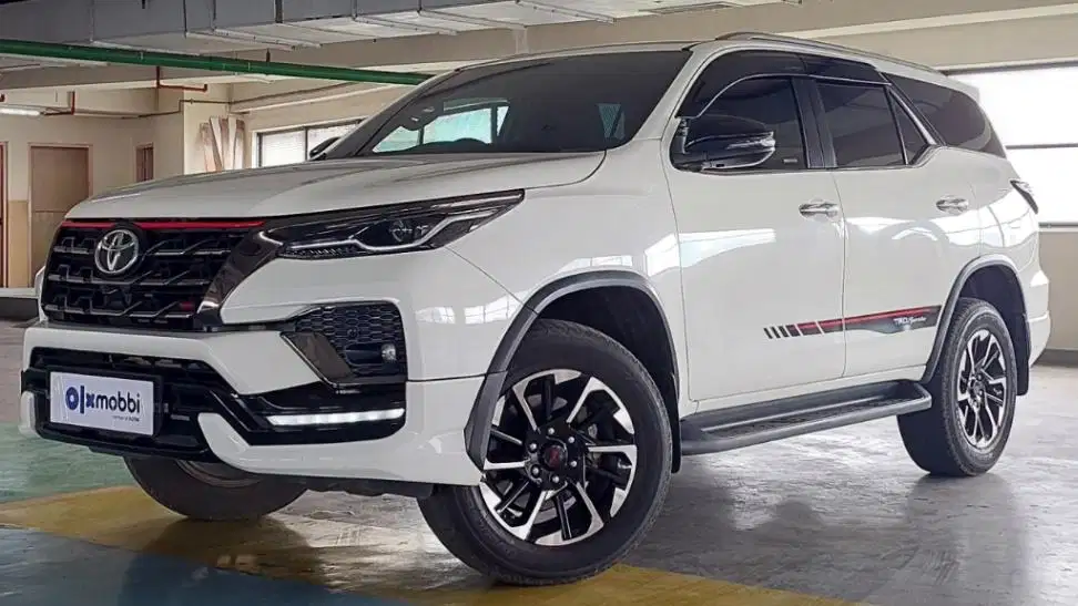 DP MURAH Toyota Fortuner 2.4 4x2 VRZ Solar-AT 2021  CSMIB