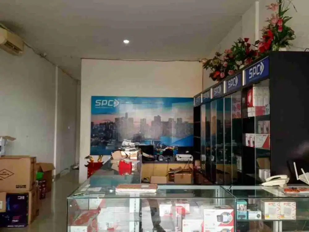 Dijual Ruko Aerowalk 3 lantai di Citra Garden 8, Kalideres, Jakarta Barat.