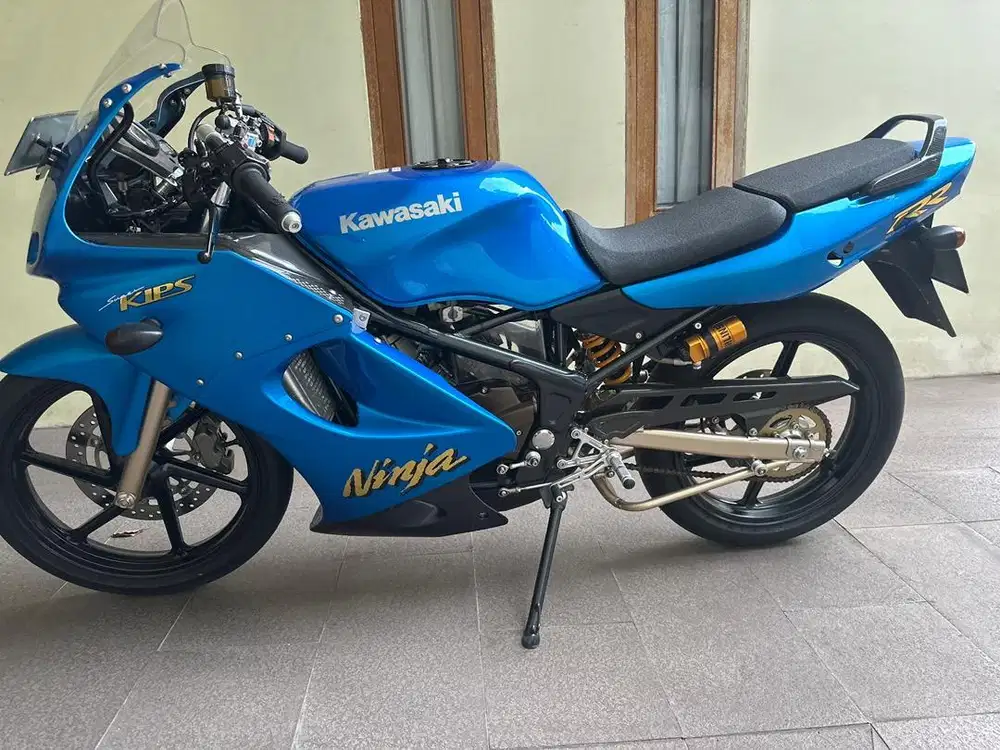 Dijual motor kesayangan ninja rr 2004