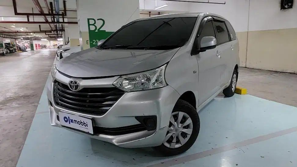 TDP 6,JT,  Toyota Avanza 1.3 E Bensin-MT Silver 2015