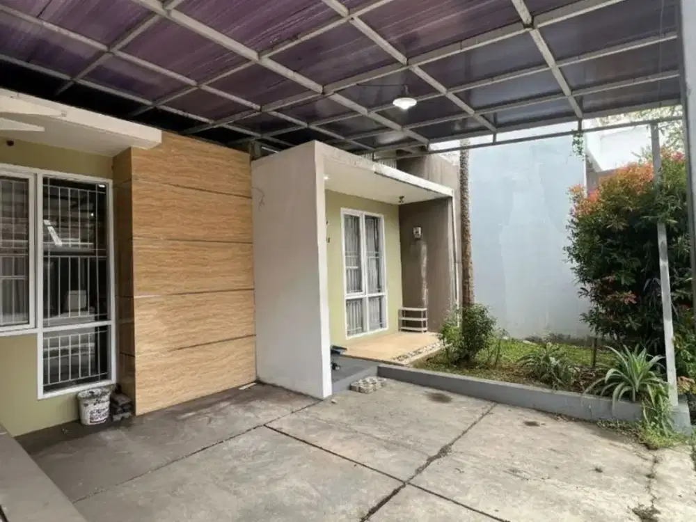 Dijual Cepat Rumah Semi Furnished di Cherry Field Buah Batu