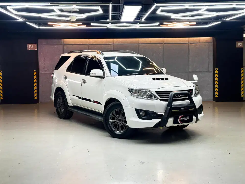 Low KM !! Toyota Fortuner VNT TRD Sportivo Matic 2014