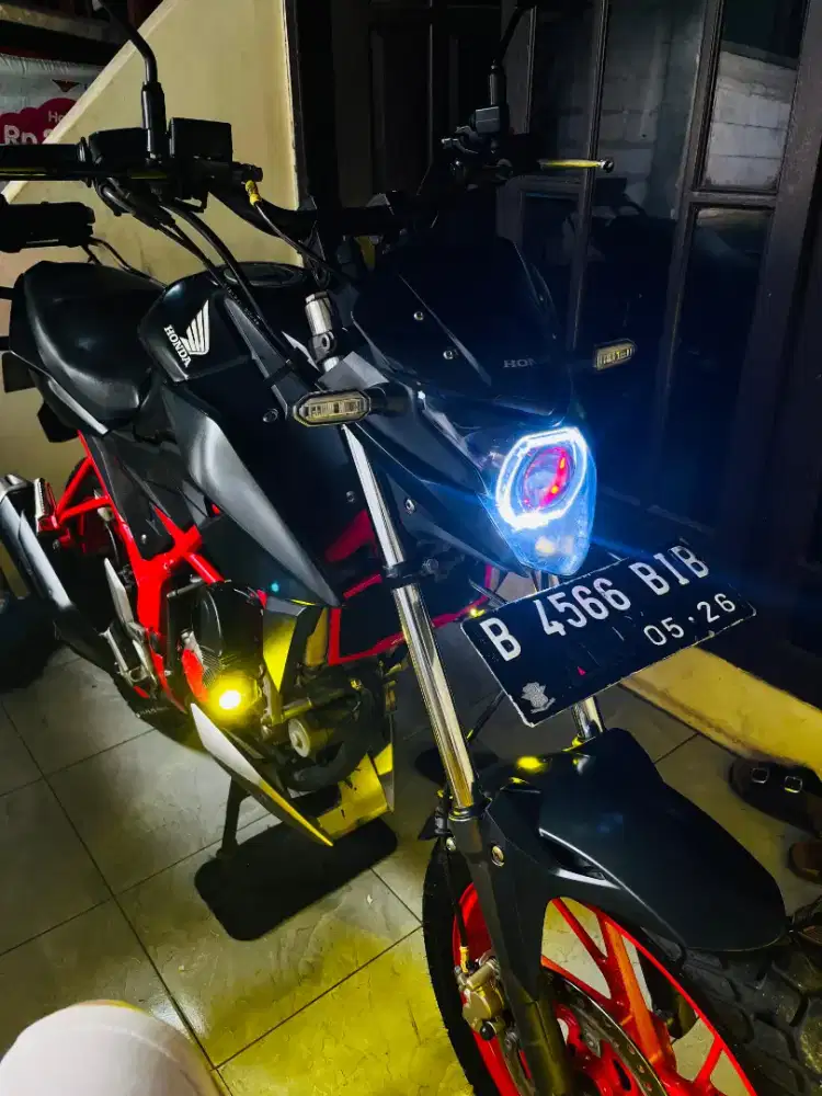 Dijual New CB150R 2016 pajak hidup