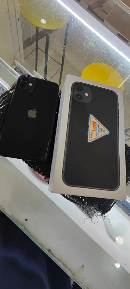 iPhone 11 64Gb ibox lengkap bh 92..