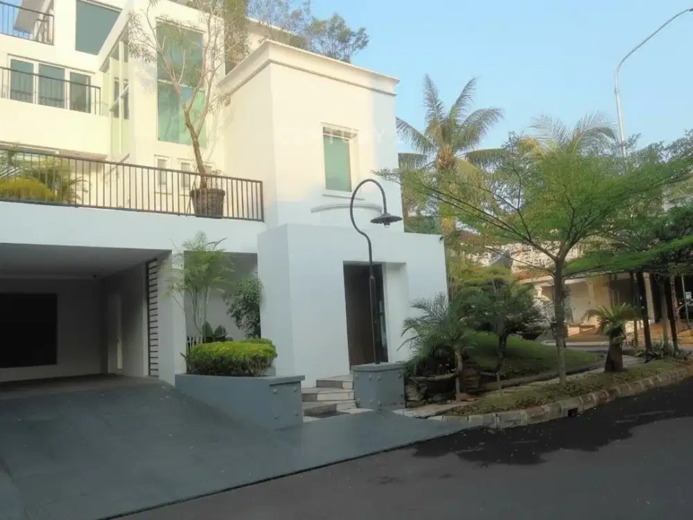 Dijual Rumah Di River Park Bintaro Sektor 8