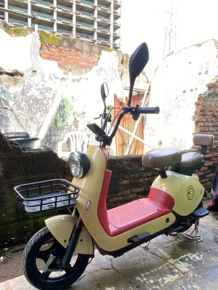 Sepeda listrik uwinfly