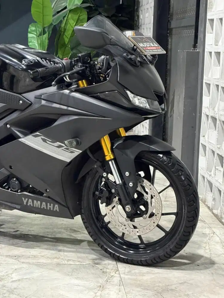 YAMAHA R15 V3 2021 - Chintia Mustika