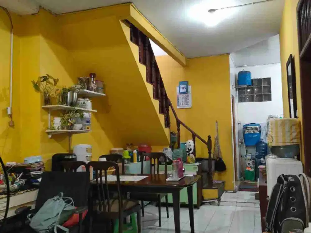 SUPER DEAL  Rumah SHM 2 Lantai — Dekat RS & Sekolah Deket ke Jl. Soegiono,BKT, Deket stasiun klender.lokasi sangat strategis.aman tidak pernah banjir