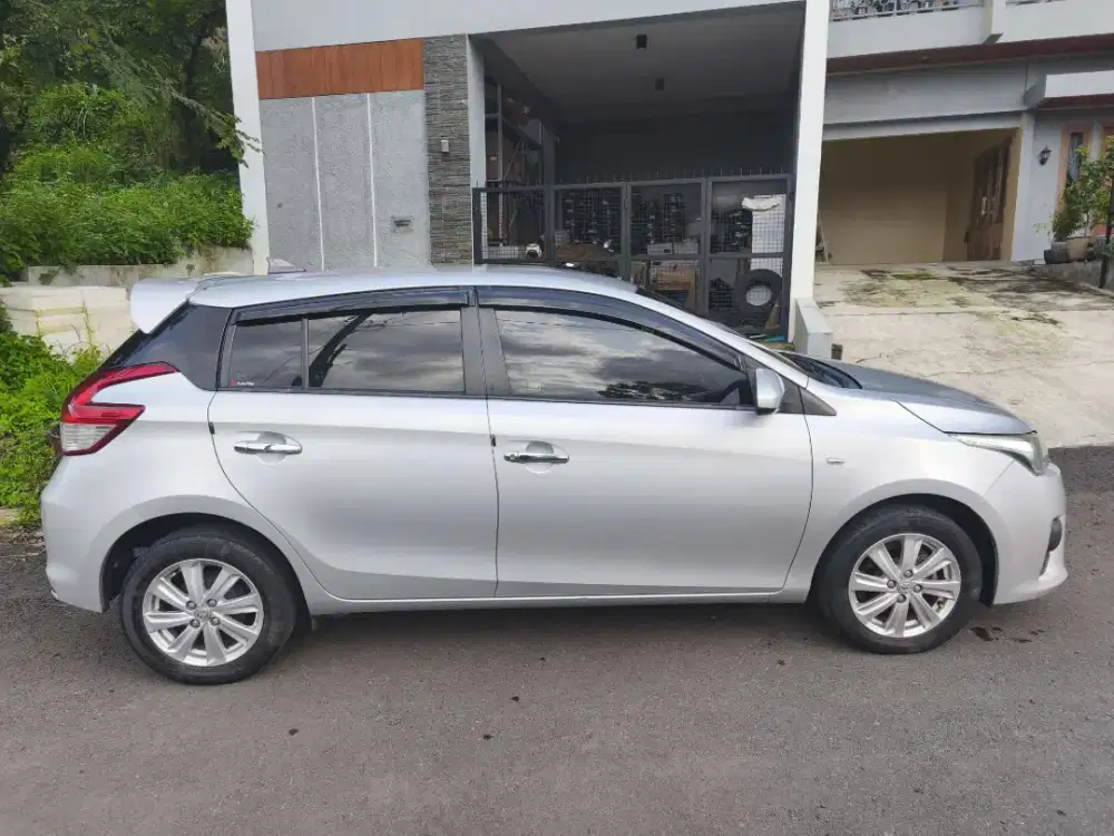 Di jual yaris lele 2014 M/T
