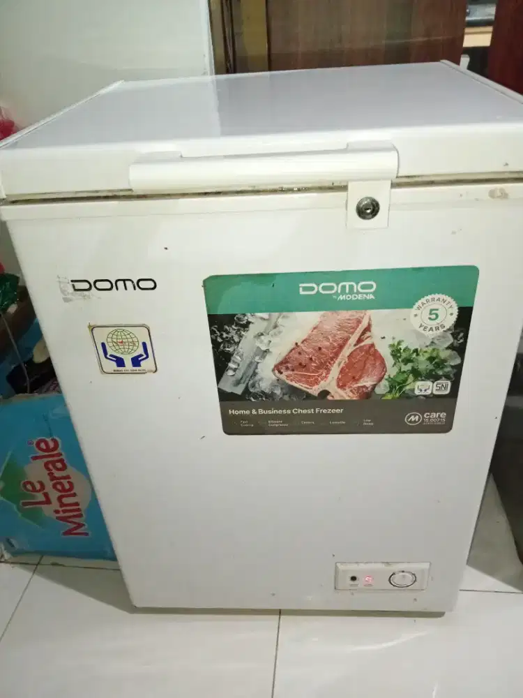 Dijual freezer box modena