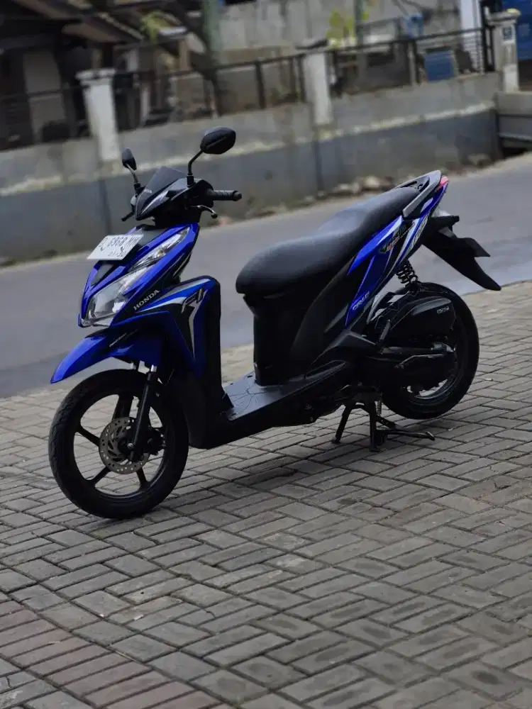 HONDA VARIO 125 KZR TYPE CBS ISS 2014 MULUS