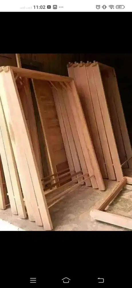 Kusen pintu nya ready dari kayu bekas Meranti oven berkualitas