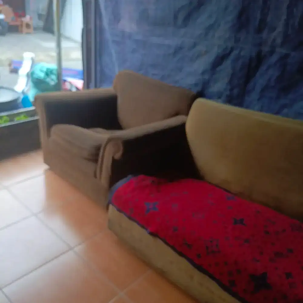 Free, tinggal yg single arm chair