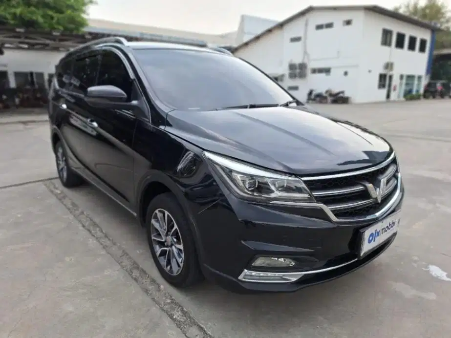 DP RENDAH - Wuling Cortez 1.8 L Lux Bensin-MT 2018 SJUK