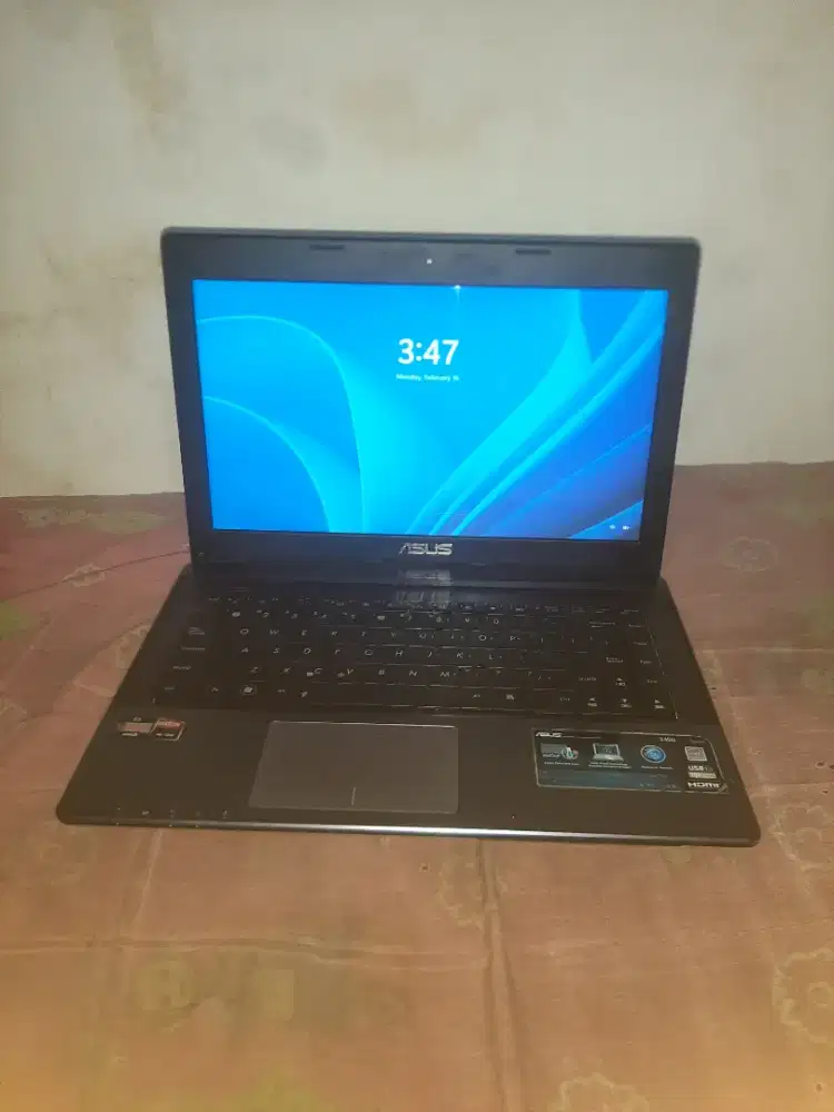 Laptop asus x45u cikokol