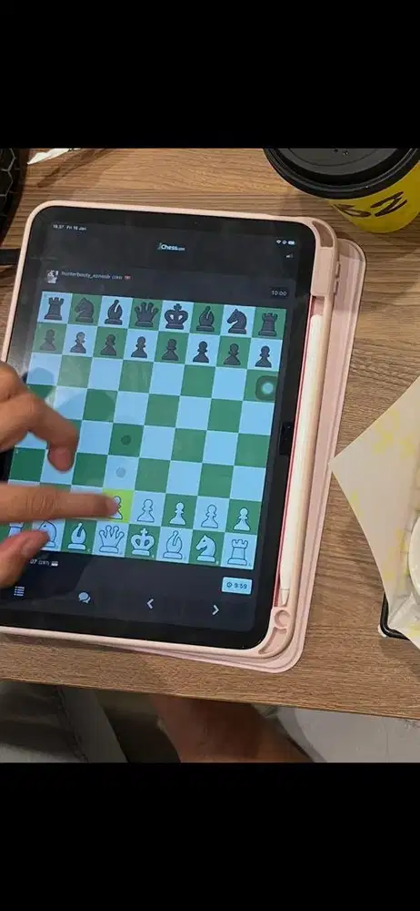 Ipad baru pakai 4 bulan. Masih garansi ibox