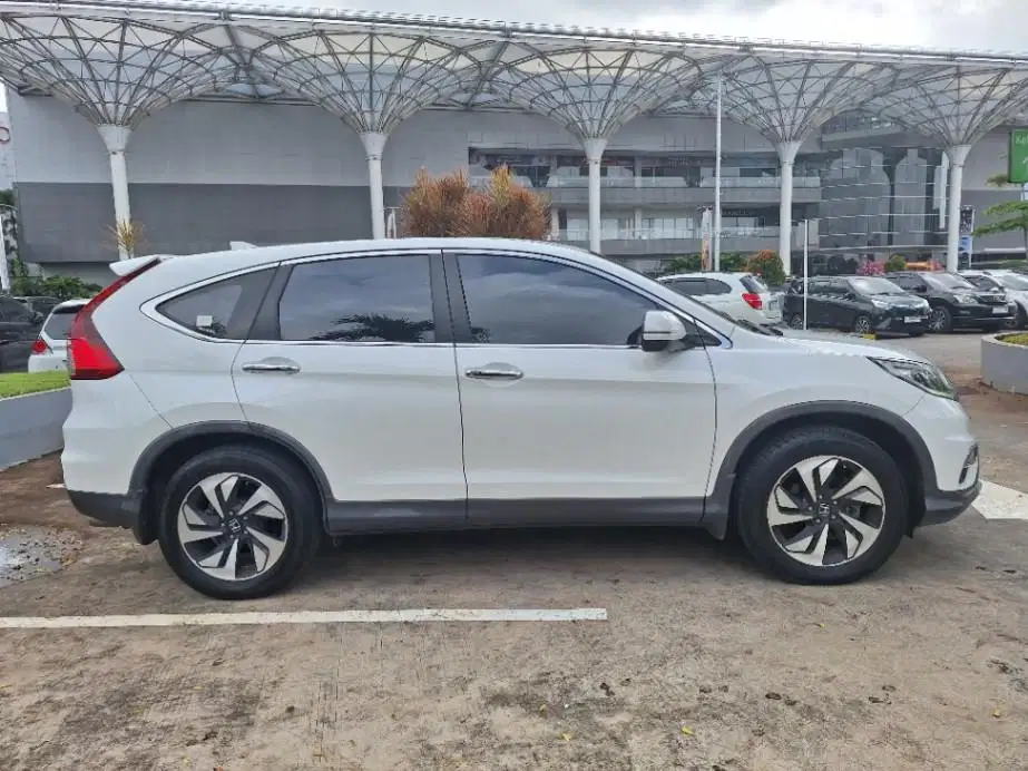 Honda CR-V 2.4 RS Bensin-AT 2016 Putih BB