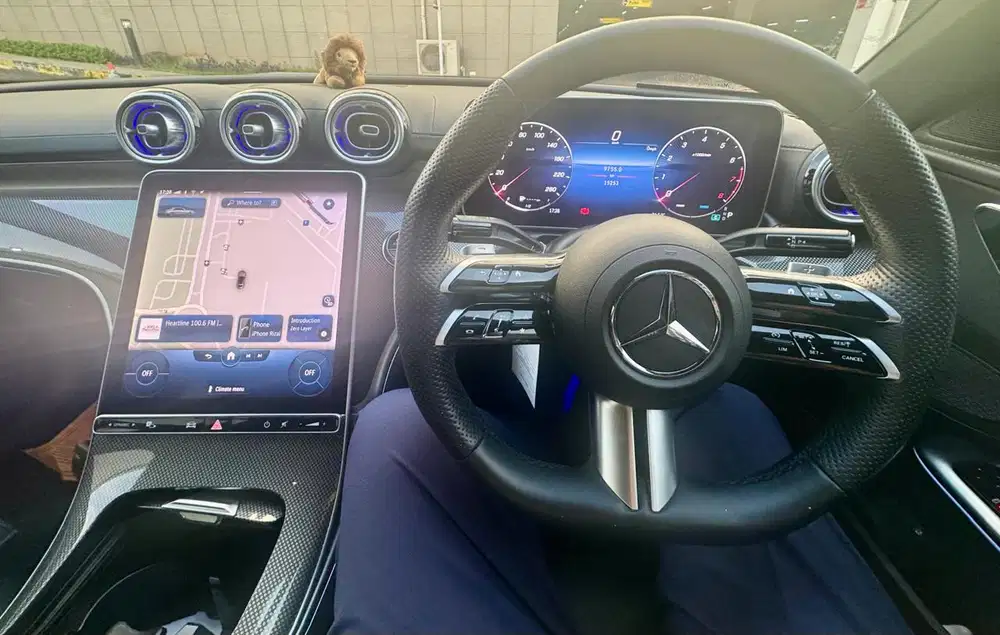 Mercedes-Benz C300 2023 Bensin