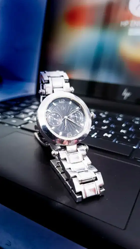 Jam tangan GUESS Collection original