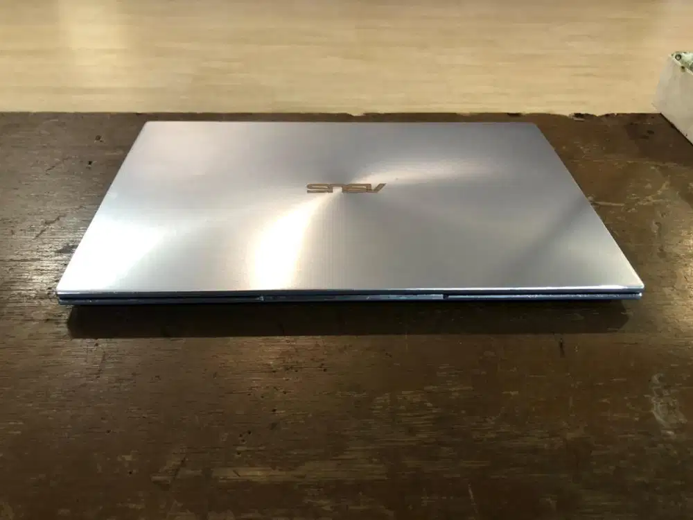 Asus Zenbook Um431D