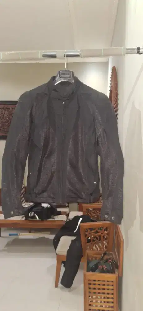 jaket dan celana motor dainese