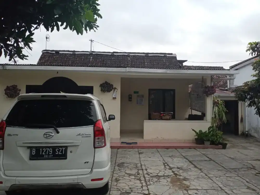 Tanah plus bangunan ada kostnya di belakang SMA 7 pugeran Mantrijeron