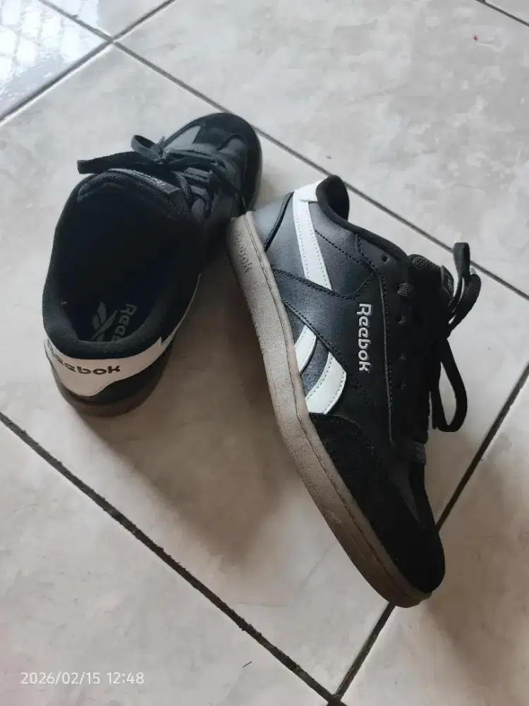 SEPATU REEBOK FORTE LOUNGER