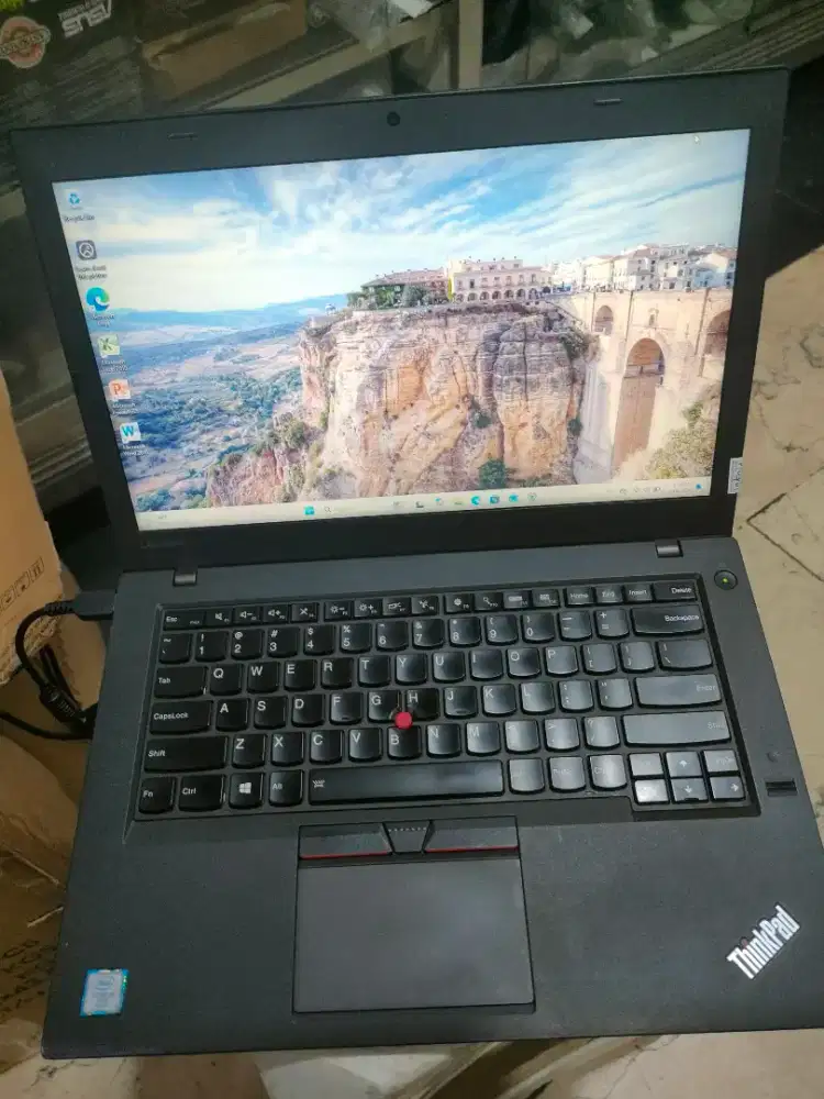 Jual laptop lenovo thinkpad T460 intel core i5 Ram 8Gb Ssd256Gb mulus
