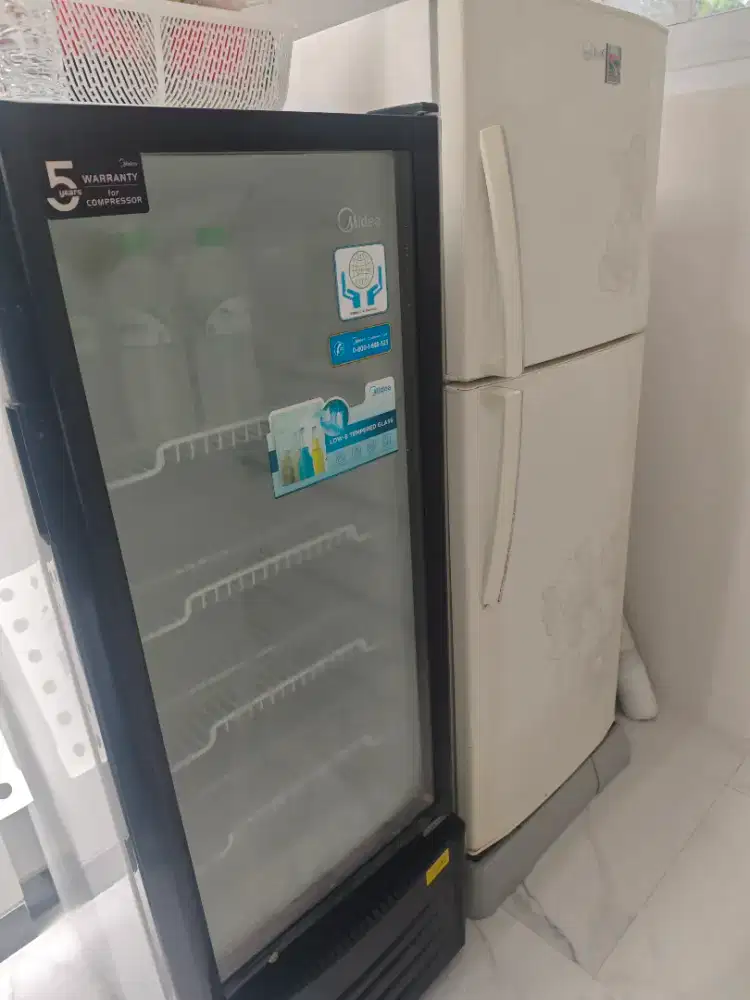 Kulkas 2 pintu & showcase
