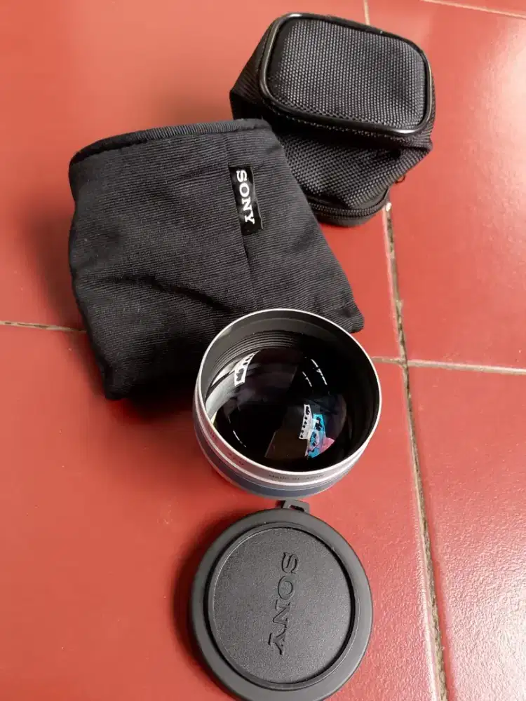 Jual lensa sony masih mulus tidak berjamur lok pasar minggu jaksel