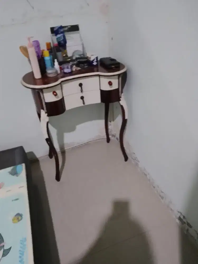 meja serbaguna ,bentuknya oke