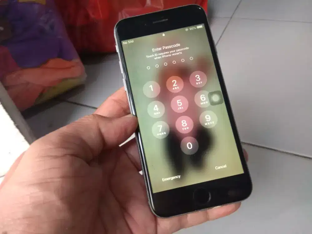 iPhone 6 lupa password eks iBox