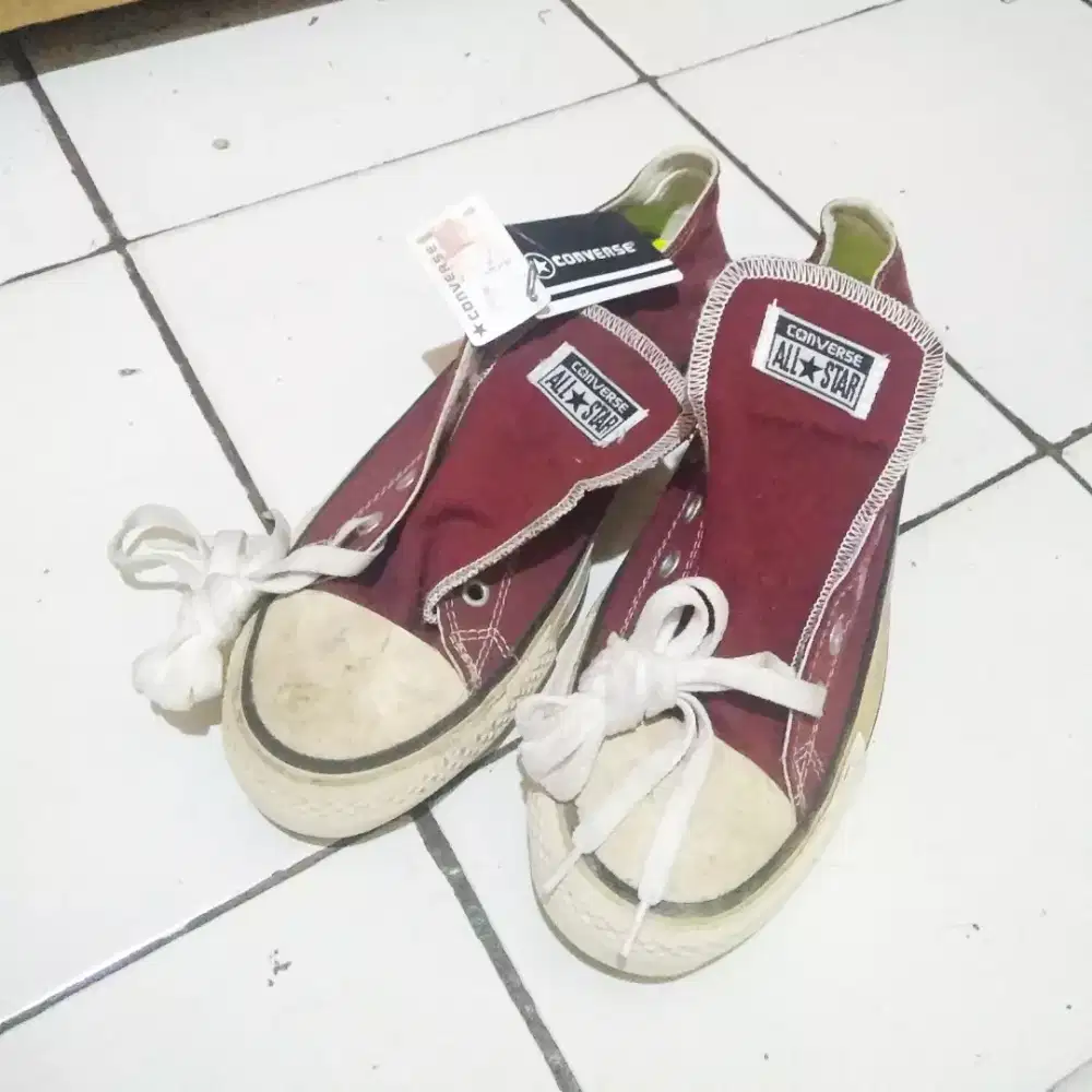 Sepatu Converse Size 43 Kondisi Baru