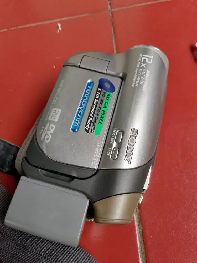 Jual handy cam sony masih bagus mulusss