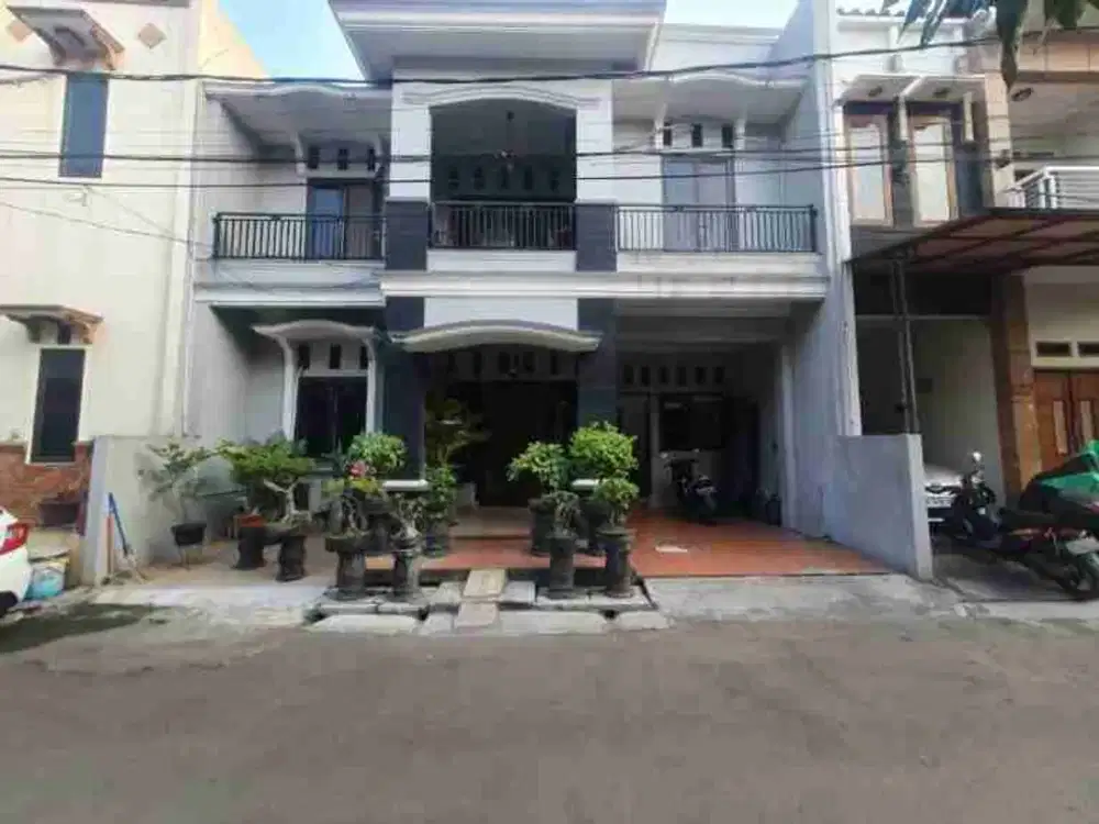 Dijual Rumah Bagus Siap Huni di Batujaya Townhouse Condet Jakarta Timur