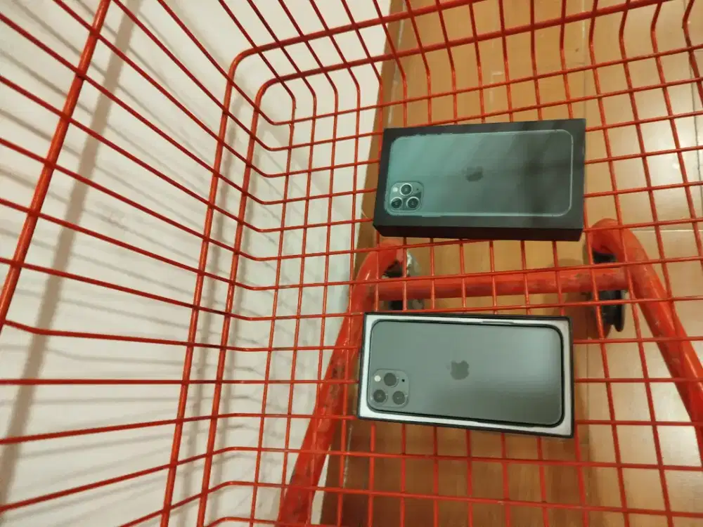 iPhone 11 pro 256gb cocok bayar pasti di tempat