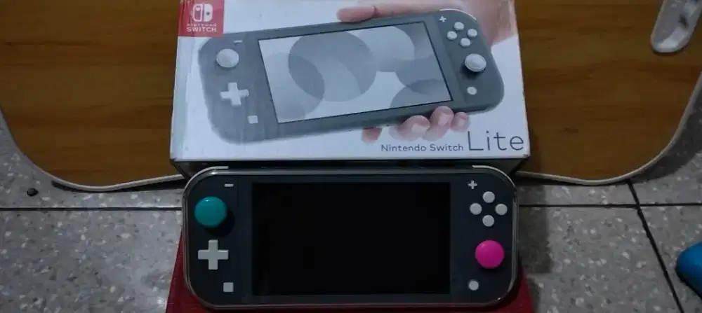 NITENDO SWICTH LITE FUL GAME