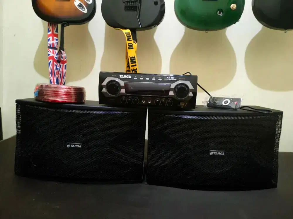 Amplifier + Speaker 8 inch TARGA (siap karaoke)
