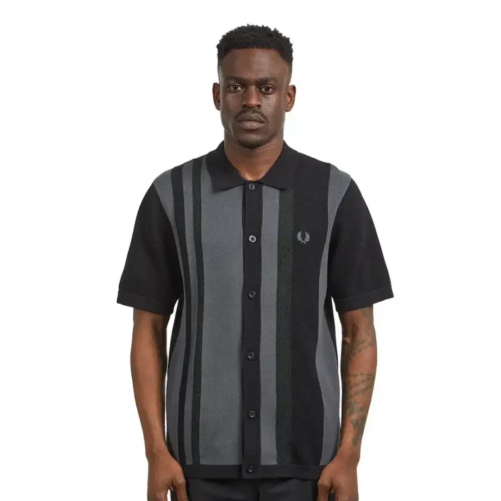 Shirt Fred Perry Ukuran ( M )