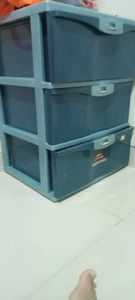 Lemari Plastik 3 tingkat, hemat tempat, dan muat banyak buku atau baju