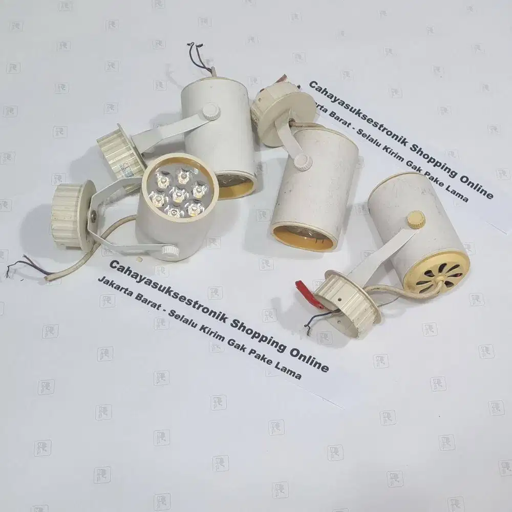 Lampu LED Plafon Light Lamp HINOLUX HL 2507 WH 7 Watts Second