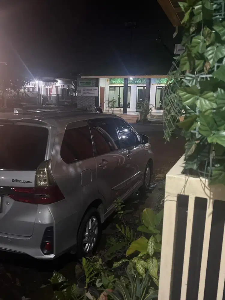 JUAL MOBIL AVANZA VELOZ matic 2020