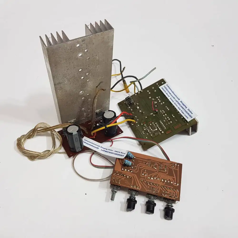 Power Amplifier 200 Watts Stereo Parts Elektronik Rakitan Second