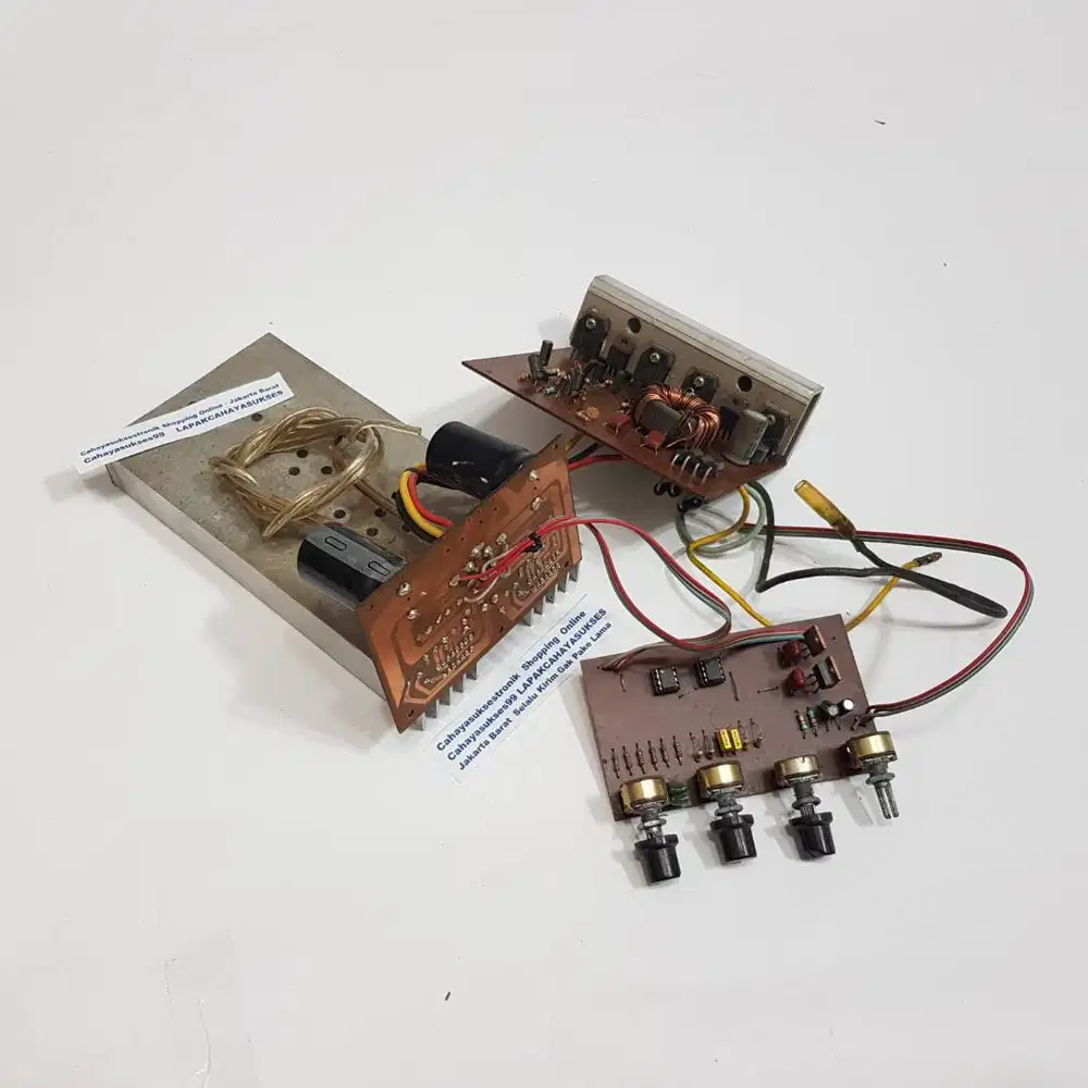 Power Amplifier 200 Watts Stereo Parts Elektronik Rakitan Second
