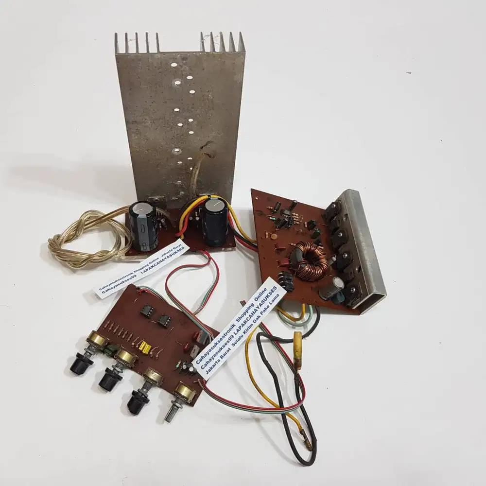 Power Amplifier 200 Watts Stereo Parts Elektronik Rakitan Second