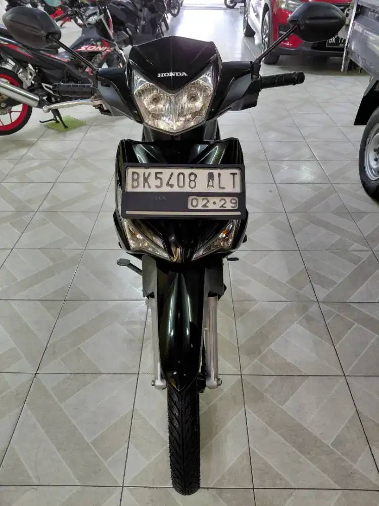 New Supra X 125 F1 SW 2023 Cantik Sekali-Odomtr 13.000 KM-plaza motor