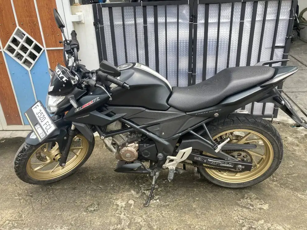 Honda CB 150R Streetfire 2018