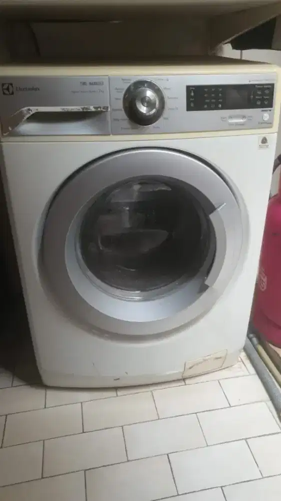 Di jual Mesin Cuci 1 Tabung ukuran 7 Kg Merk Elextrolux